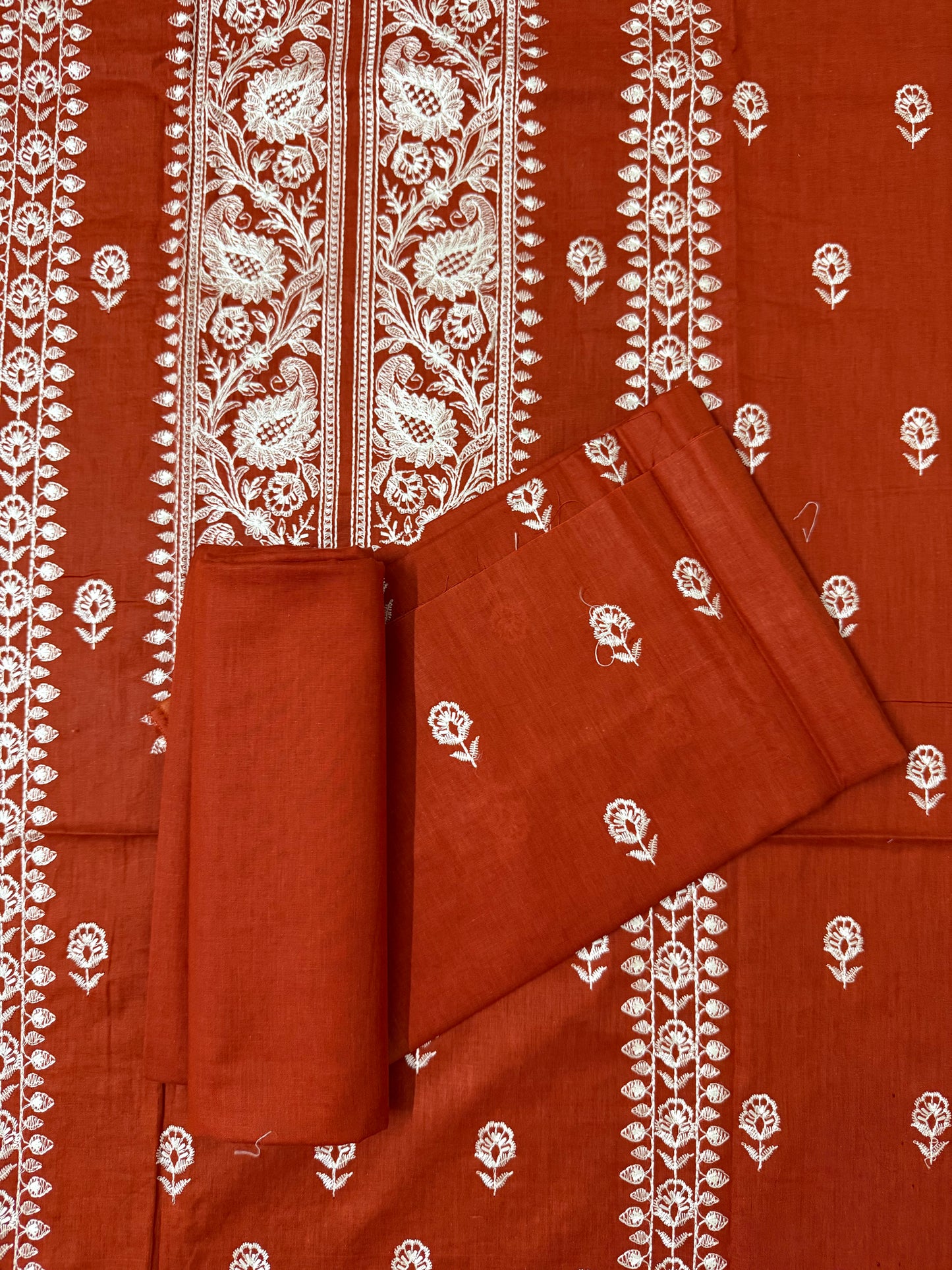 Rust Breeze Embroidered Lawn 2-Piece Suit